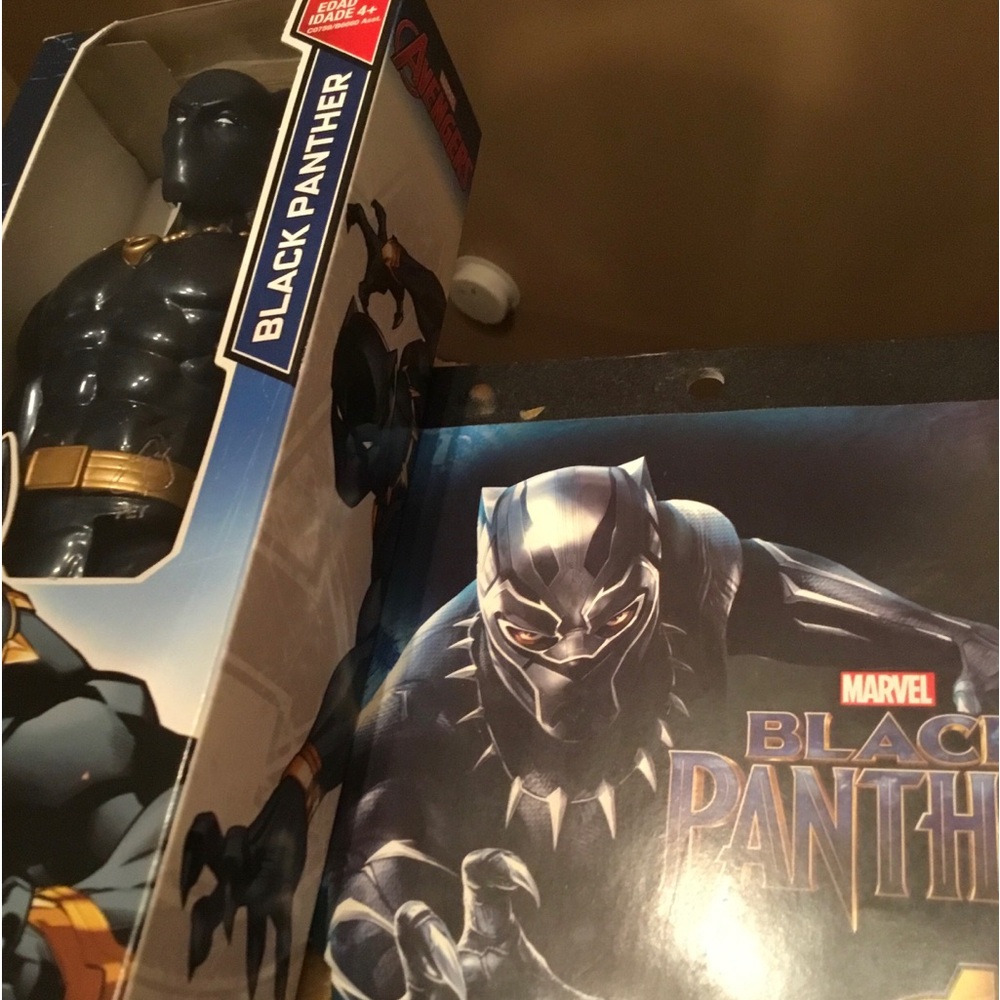 NEW 🆕🤩🖤 BLACK PANTHER BUNDLE / Avengers Action Figure / Blk Panther Stickers 🖤